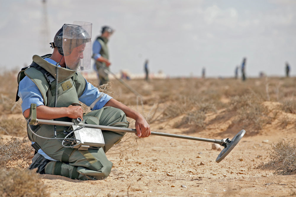 العراق يحدد العام 2028 موعداً لإنهاء ملف إزالة الألغام
