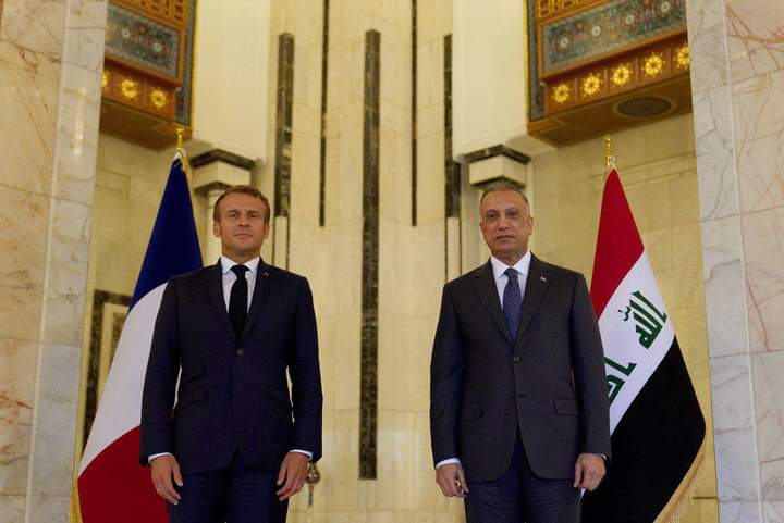رئيس مجلس الوزراء مصطفى الكاظمي يتلقى اتصالًا هاتفيًا من الرئيس الفرنسي إيمانويل ماكرون.