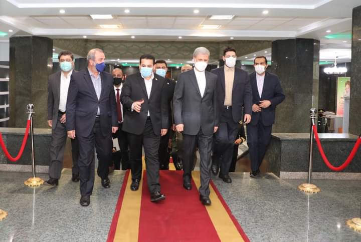 مستشار الأمن القومي السيد قاسم الأعرجي يلتقي في طهران وزير الدفاع الإيراني أمير حاتمي