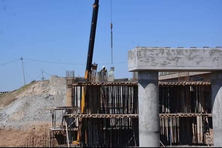 وزارة الإعمار تواصل تنفيذ مشروع إعادة إعمار جسر البقاق في محافظة نينوى
