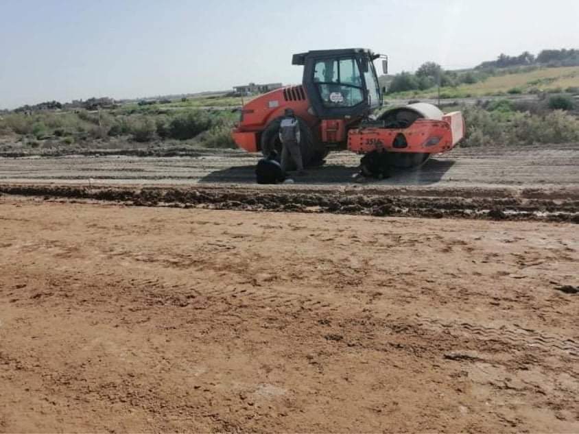 وزارة الاعمار تواصل تنفيذ مشروع انشاء الممر الثاني لطريق (بتيرة ــ الفجر) في محافظة ذي قار*