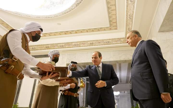 رئيس مجلس الوزراء مصطفى الكاظمي يجري مراسم استقبال رسمية للرئيس المصري عبد الفتاح السيسي في العاصمة بغداد