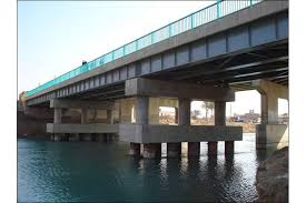 خسائر بشرية بسقوط عجلة من اعلى جسر ببغداد