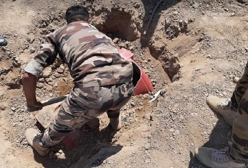 ضبط كدسا للأسلحة والمتفجرات من مخلفات داعش شرق سامراء