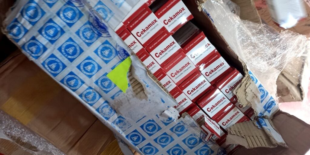 مطار النجف: إتلاف أدوية بشرية مخالفة للضوابط