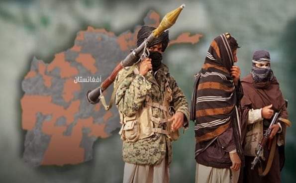 طالبان تحكم سيطرتها على مقتربات كابول والأميركيون يجلون الرعايا ويحرقون الوثائق