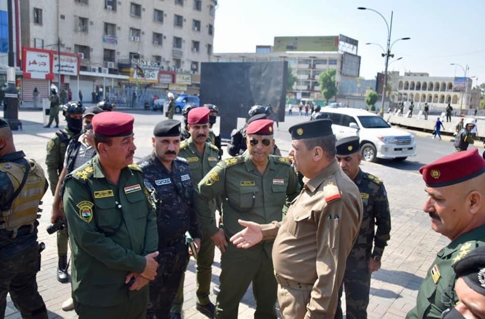 قائد شرطة بغداد يصل الى ساحة التحرير