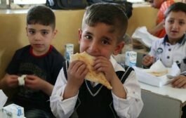 حكومة المثنى والأمم المتحدة يتفقان على توسعة برنامج التغذية المدرسية