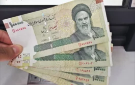 سقوط تاريخي للتومان الايراني امام الدولار
