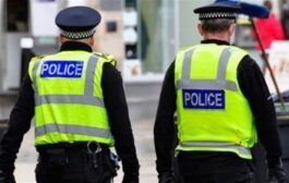بريطانيا.. الشرطة تستخدم الهراوات في تفريق المحتجين على قيود كورونا