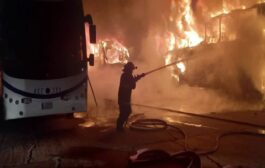 الدفاع المدني يسيطر على حريق كاد يتسبب بكارثة لمؤسسة حكومية في شارع فلسطين
