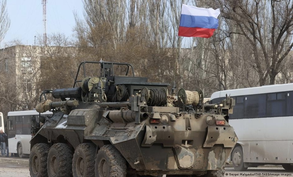 الدفاع الروسية تعلن السيطرة على مطار استراتيجي في كييف