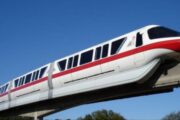 النقل: تخصيص ملياري دولار في موازنة 2022 لمشروع القطار المعلق 