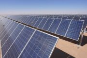 العراق يعلن الشروع بالمراحل الأولية لإنشاء محطات الطاقة الشمسية 