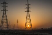 الكهرباء توضح حقيقة انخفاض ساعات التجهيز في بغداد 