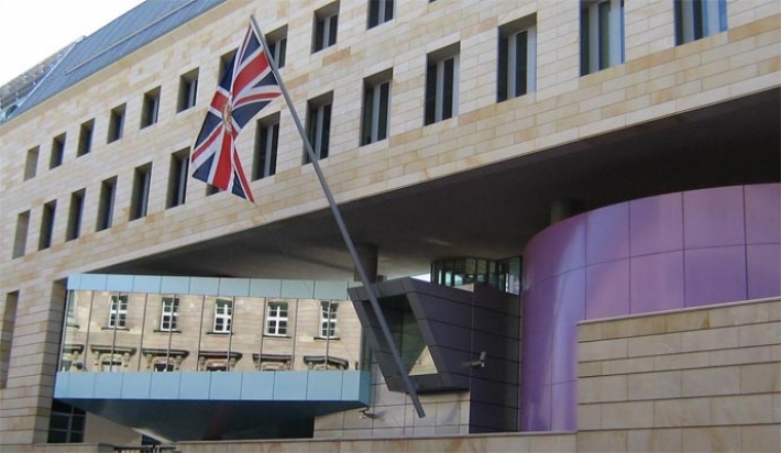 بريطانيا تؤكد دعمها العراق لتنفيذ قانون الناجيات الايزيديات 