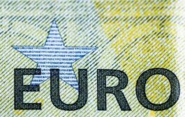 سعر اليورو أدنى من الدولار في بورصة موسكو 