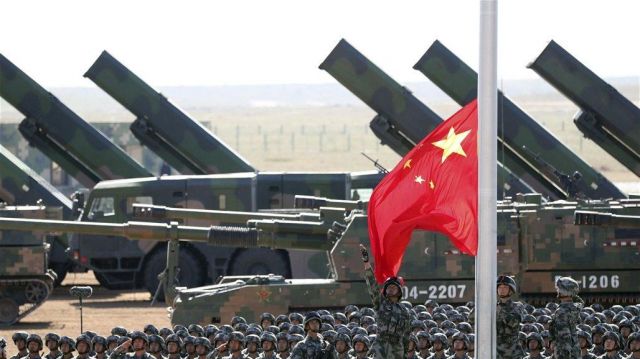 الصين تطلق صواريخ باليستية حول الجزأين الشرقي والجنوبي لتايوان 
