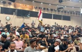 وزير الصدر يحسم جدل انسحاب المتظاهرين من البرلمان 