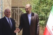 وزير الخارجية يصل طهران ويلتقي نظيره الإيراني 