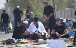 بدء صلاة الجمعة للمعتصمين الصدريين في المنطقة الخضراء 