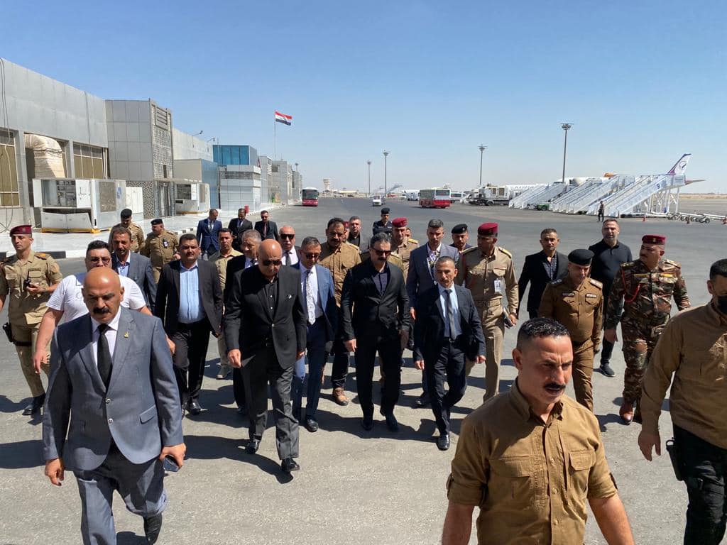 رئيس هيأة المنافذ الحدودية يتفقد منفذ مطار النجف الأشرف الدولي