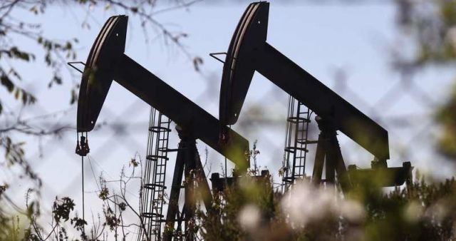 صعود أسعار النفط لتقلص خسائر الجلسة السابقة