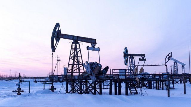 الإتحاد الأوروبي يعتمد سقفا لسعر النفط الروسي