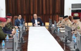 وزير الدفاع يعقد اجتماعاً في قيادة عمليات نينوى